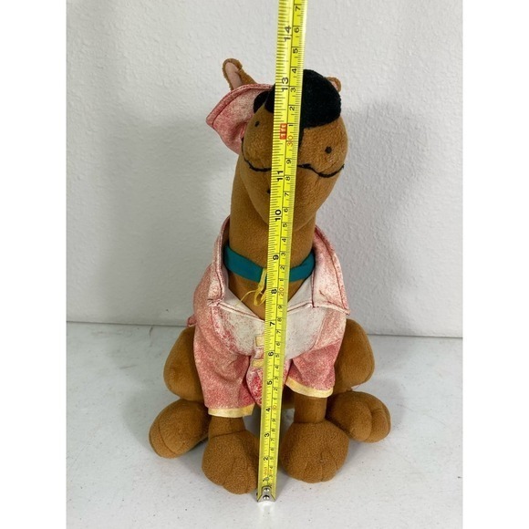 Vintage 1998 Scooby-Doo Plush 13in Brown Dog Red Raincoat Cartoon Network Rare - Picture 4 of 16
